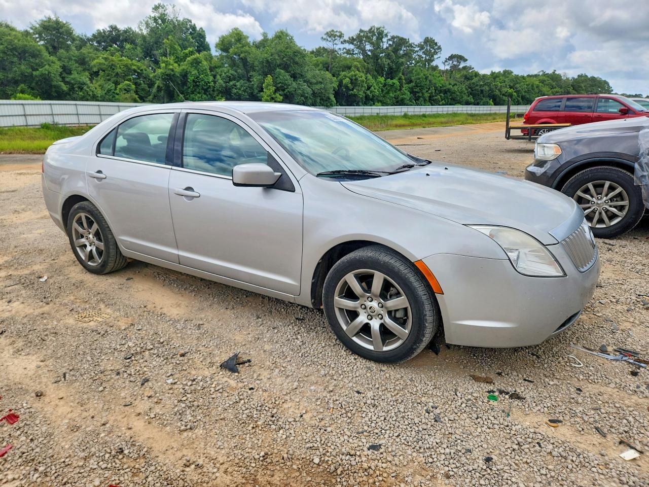 2010 Mercury Milan Premier - Image 4