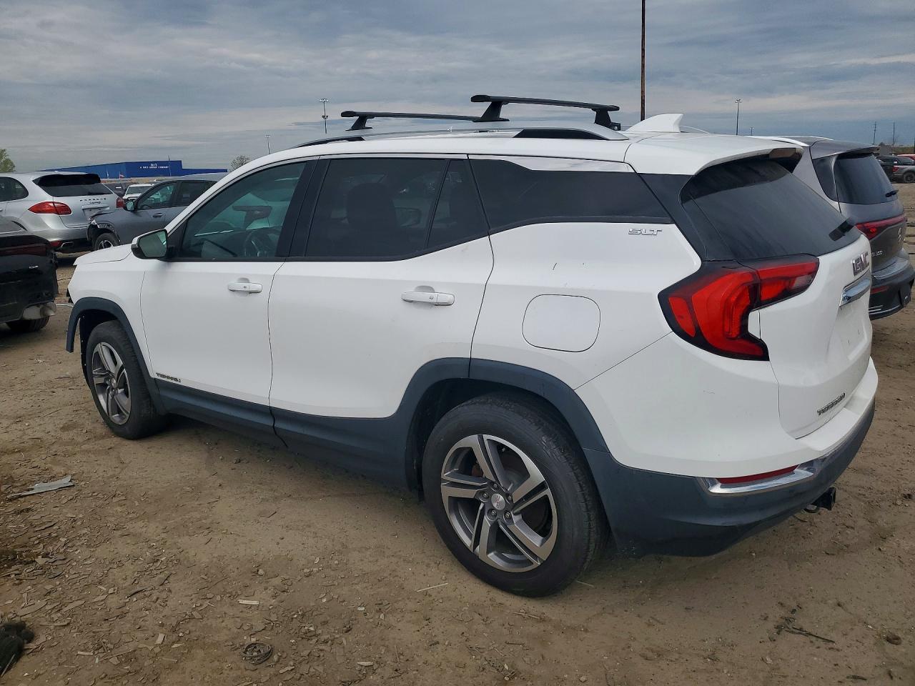 2019 GMC Terrain Slt - Image 2