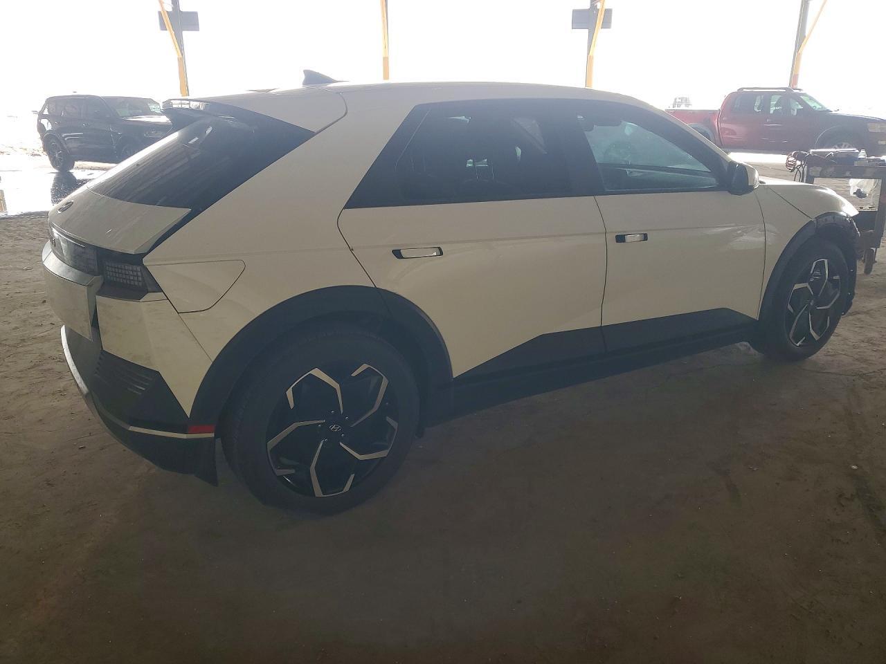 2023 Hyundai Ioniq 5 Sel - Image 3