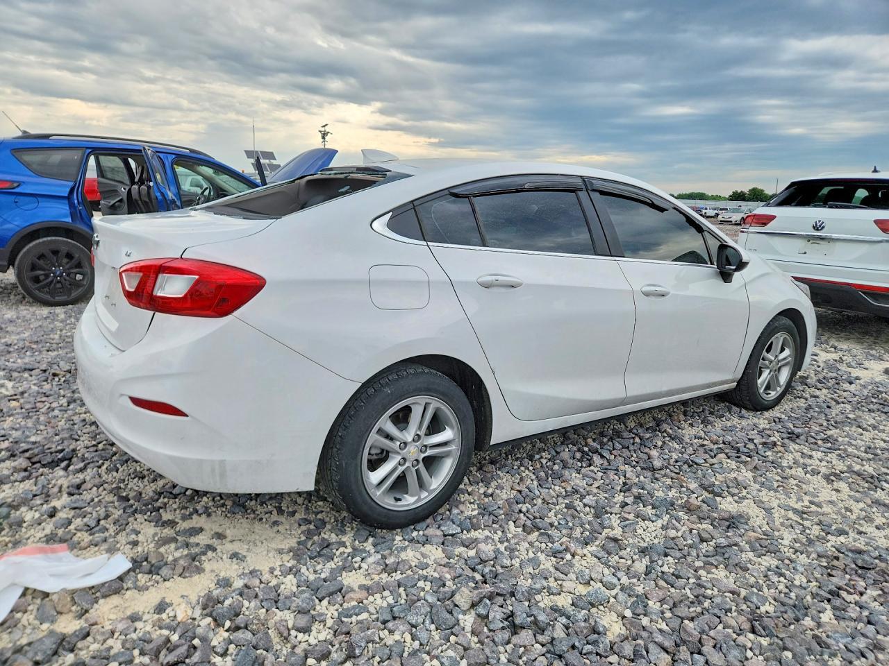 2017 Chevrolet Cruze Lt - Фото 3
