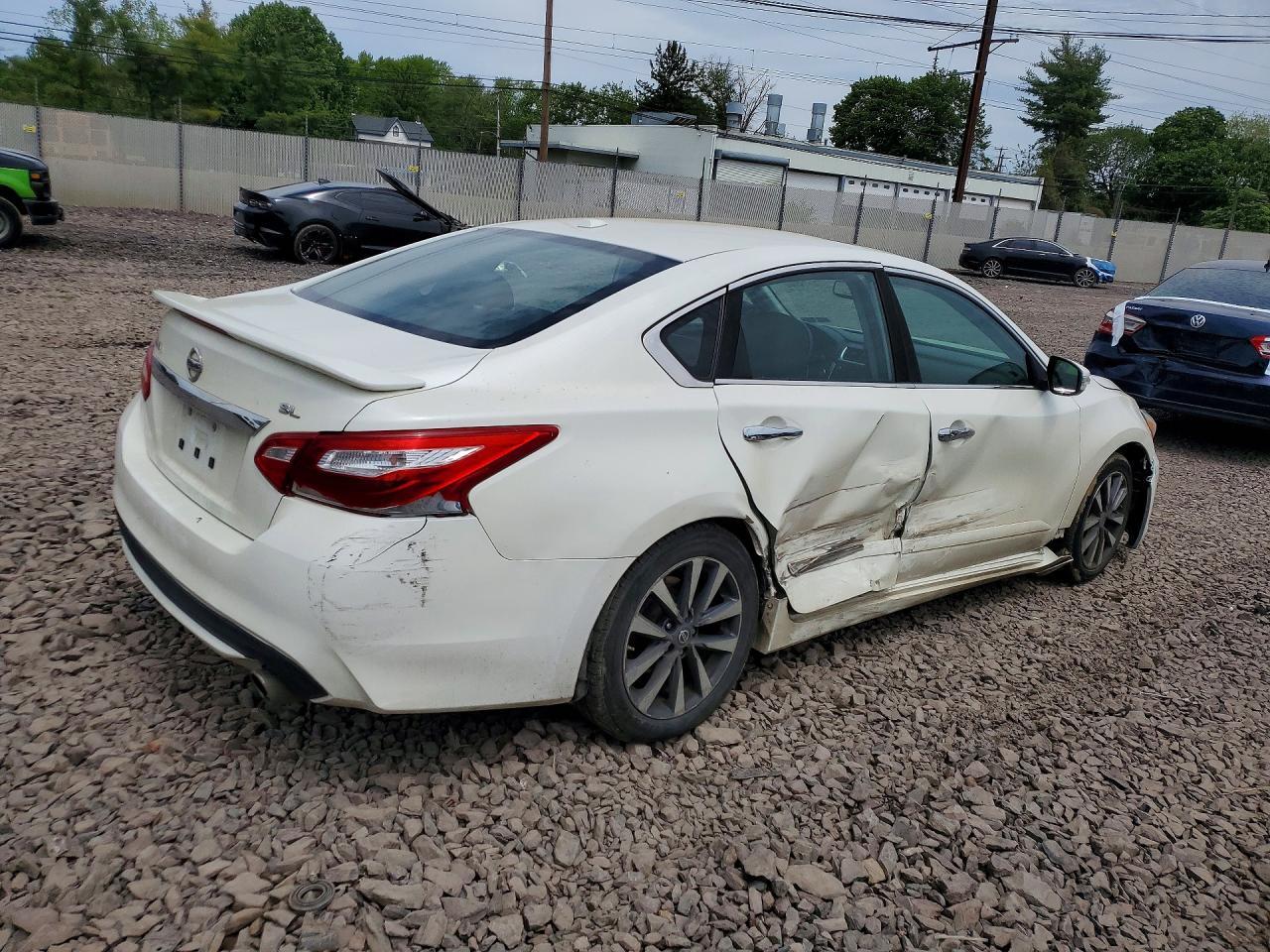 2016 Nissan Altima S/L - Фото 3