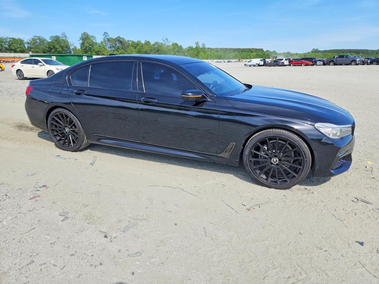 2017 BMW 740 I - Фото 4