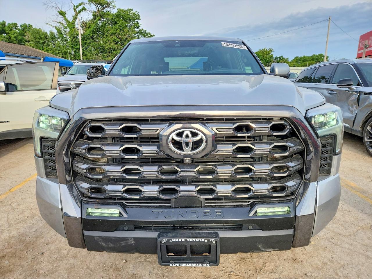 2022 Toyota Tundra Platinum - Фото 5