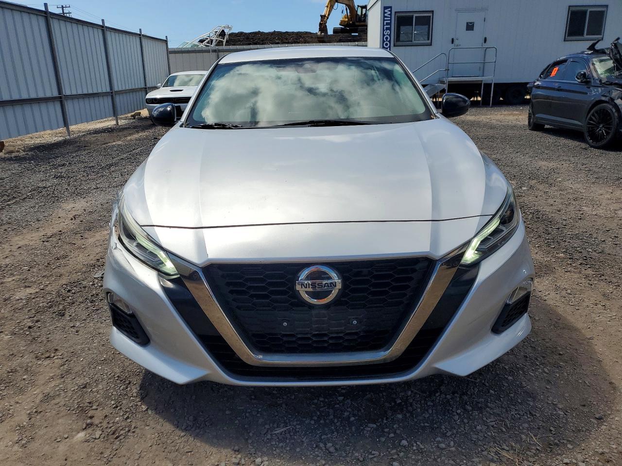 2020 Nissan Altima Sr - Фото 5