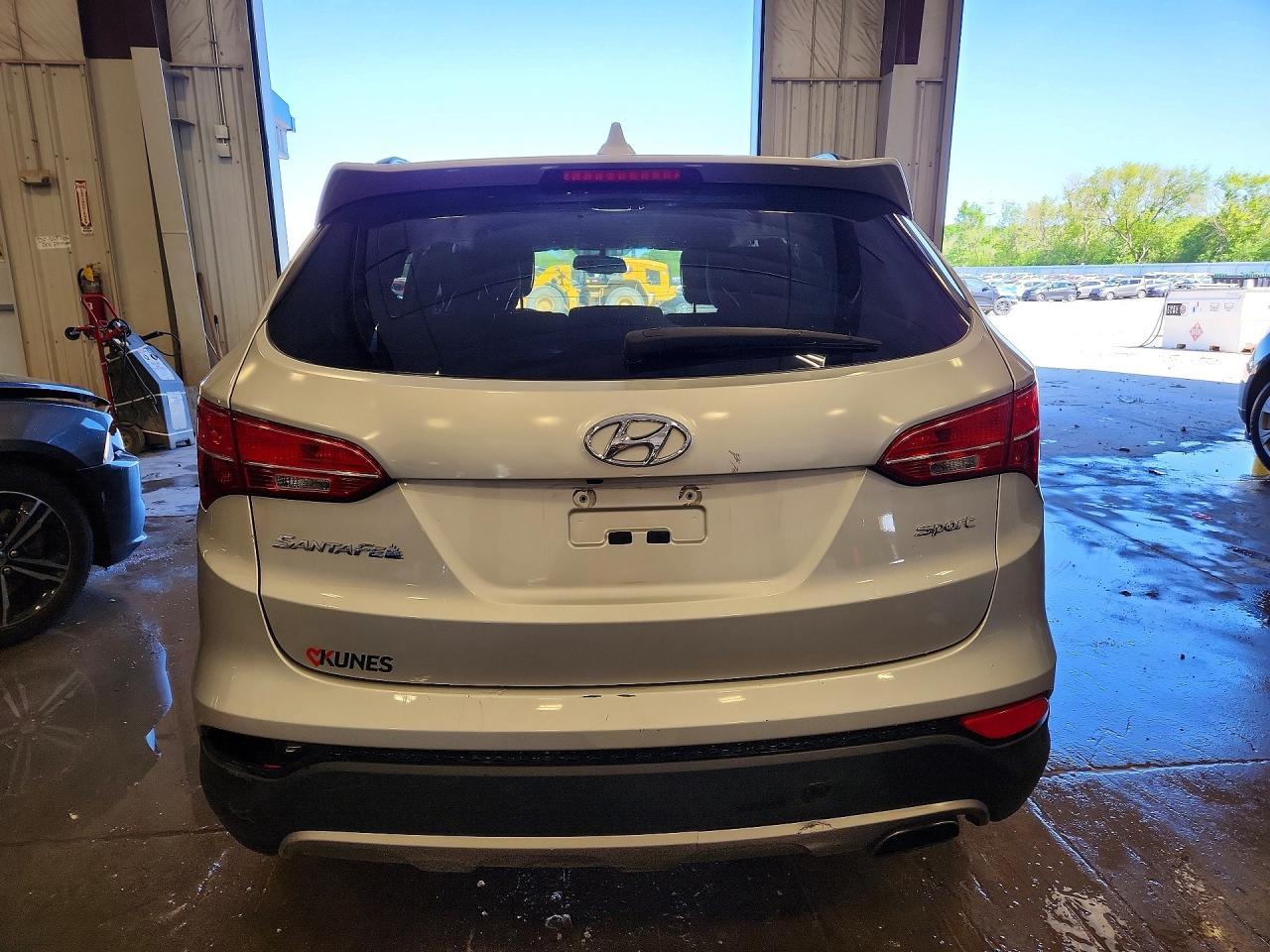 2014 Hyundai Santa Fe Sport 2.4L - Image 6