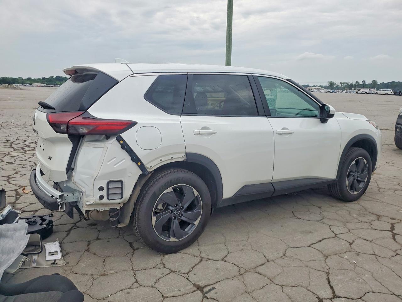 2024 Nissan Rogue Sv - Фото 3