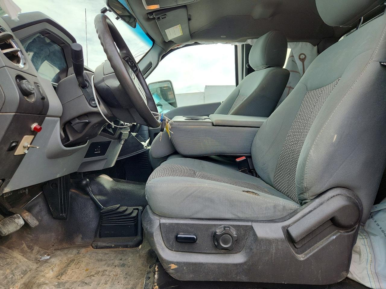 2012 Ford F550 Super Duty - Фото 7
