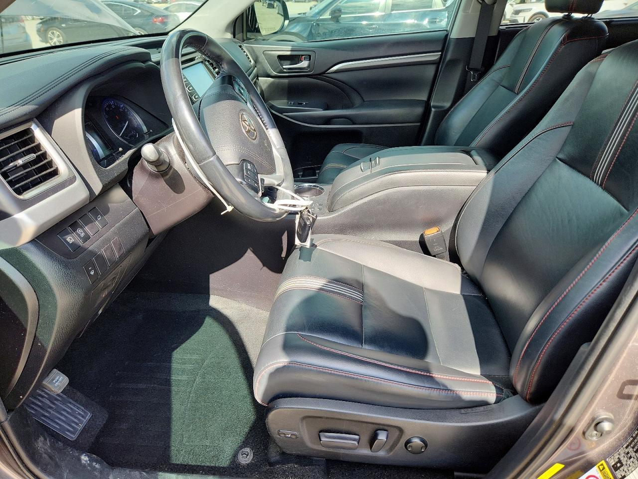 2019 Toyota Highlander Se - Image 7
