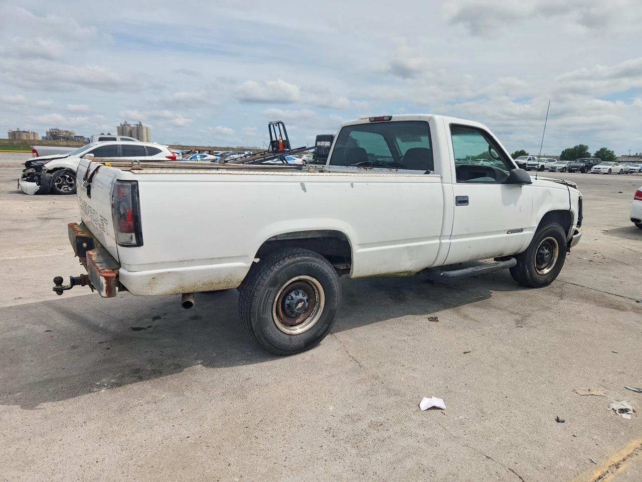 1999 Chevrolet Gmt-400 C2500 - Фото 3
