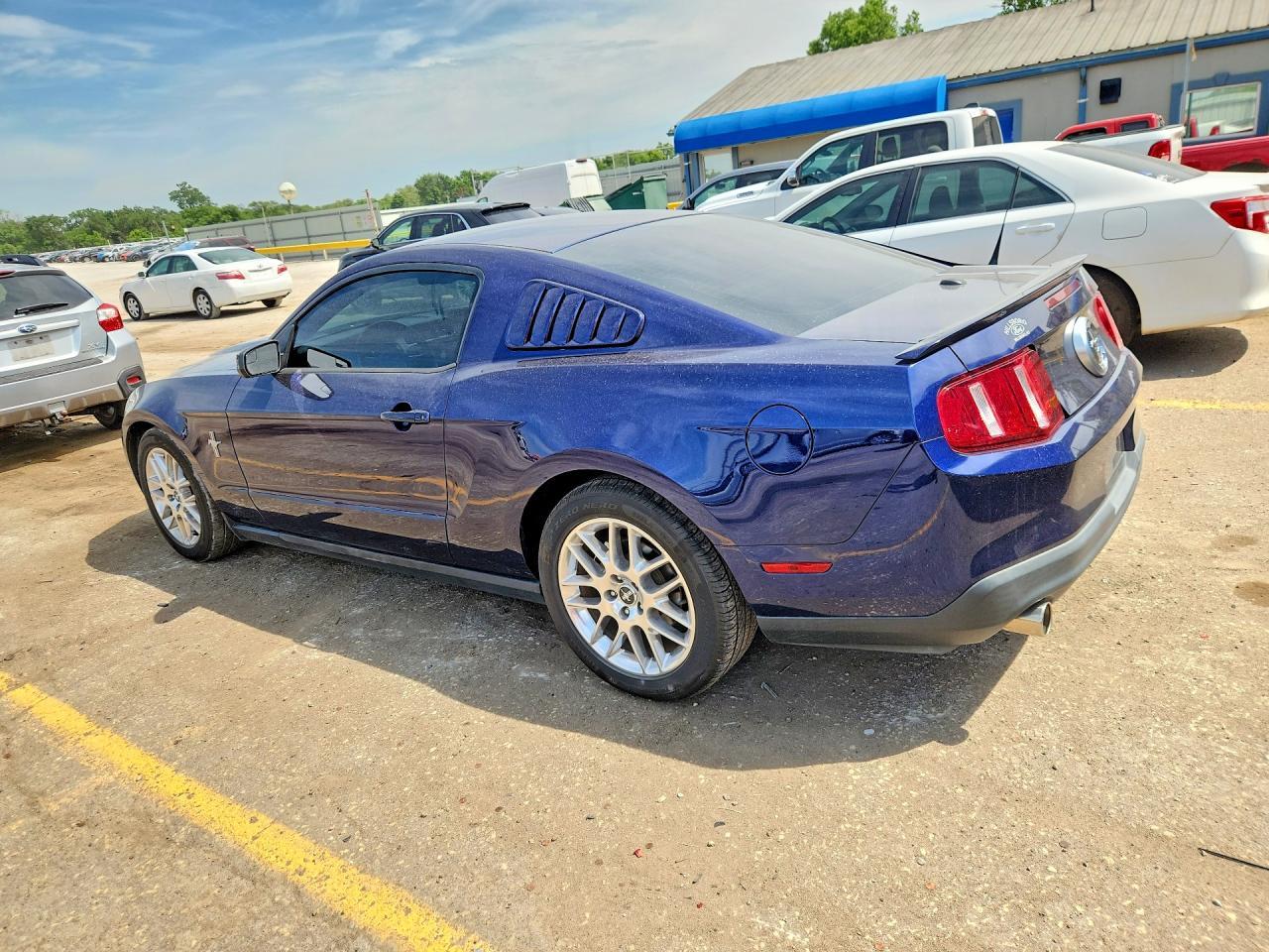 2012 Ford Mustang - Фото 2