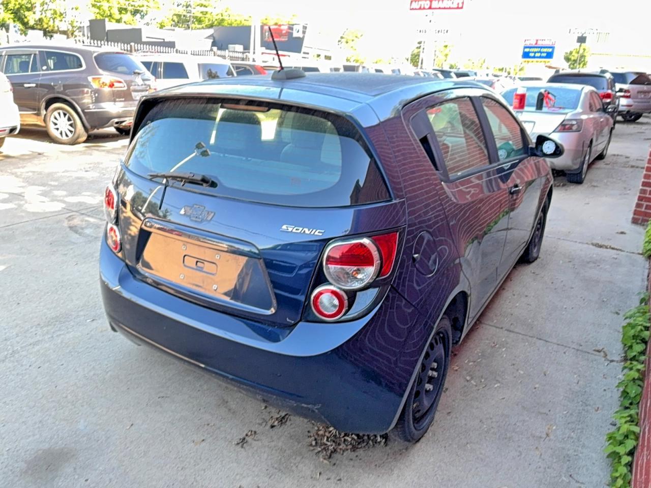 2015 Chevrolet Sonic Ls - Фото 4