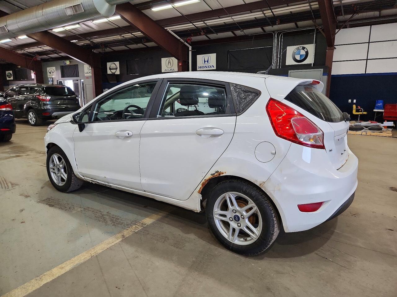 2018 Ford Fiesta Se - Фото 2