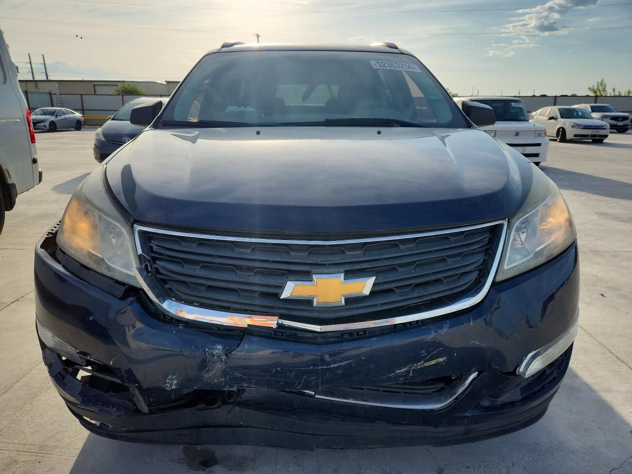 2017 Chevrolet Traverse Ls - Image 5