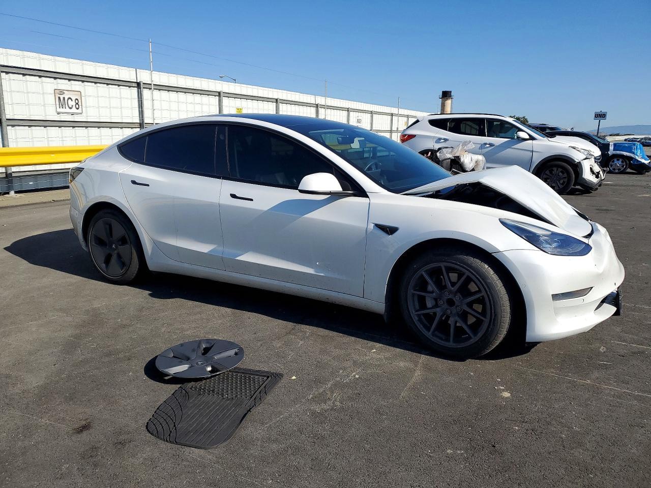 2021 Tesla Model 3 - Image 4