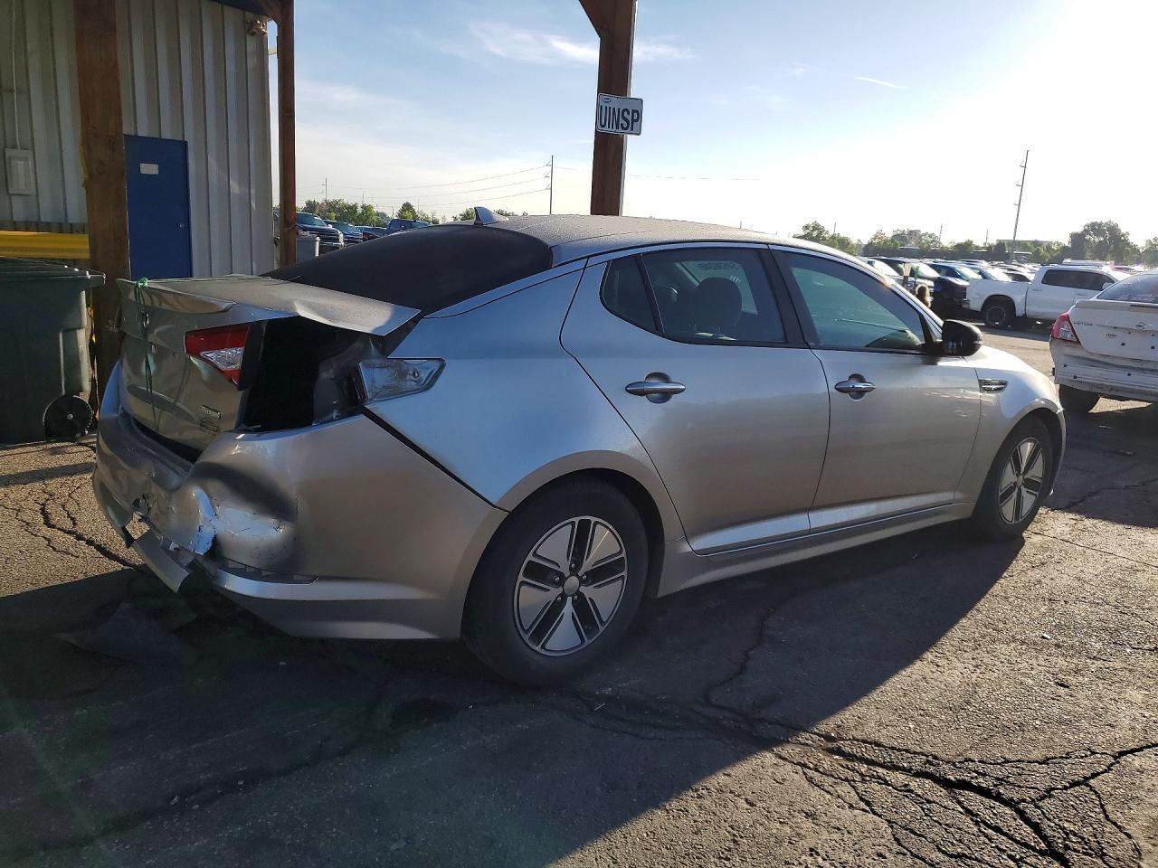 2011 Kia Optima Hybrid - Image 3