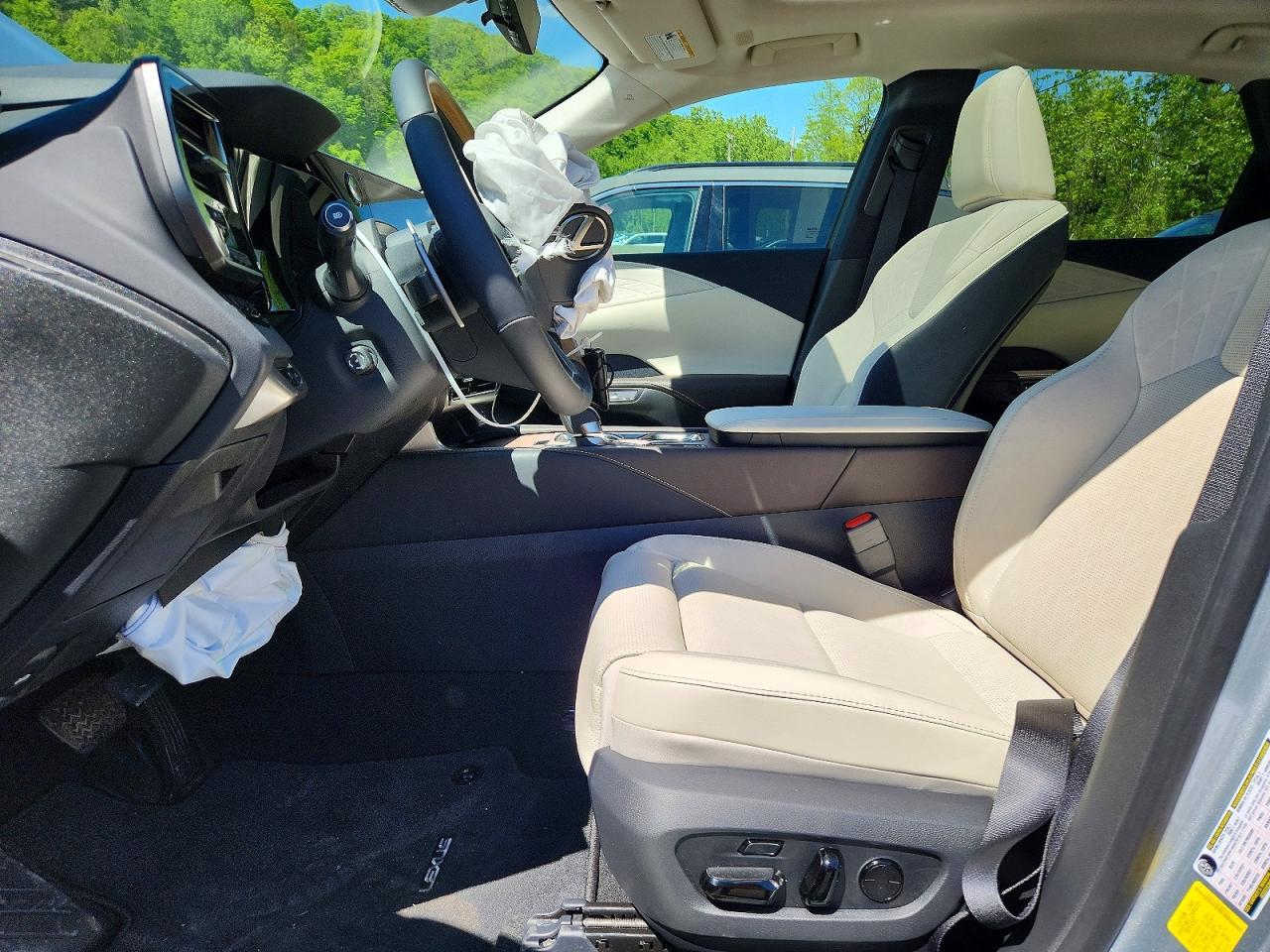2026 Lexus Rx 350 Luxury - Image 7