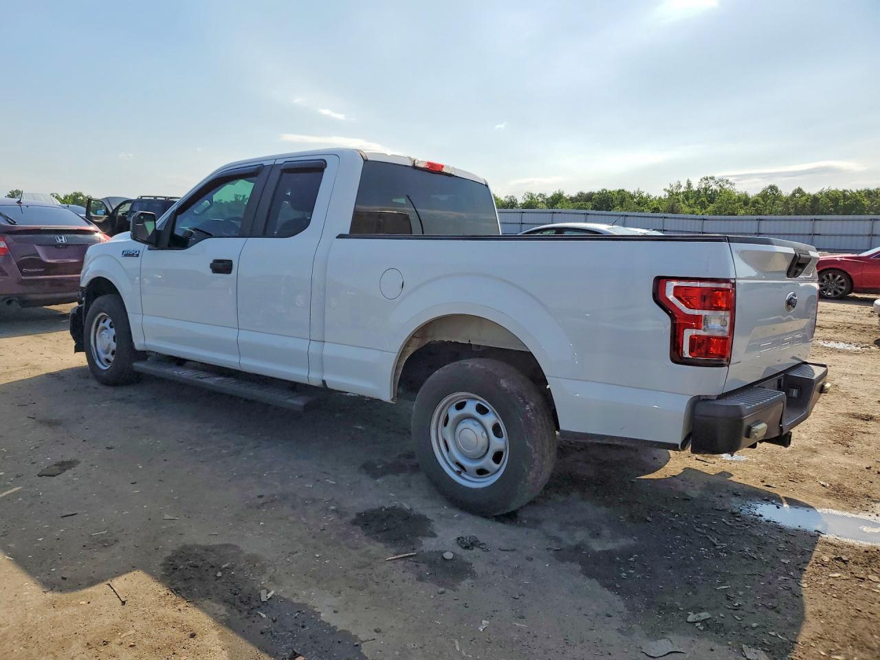 2018 Ford F150 Super Cab - Image 2