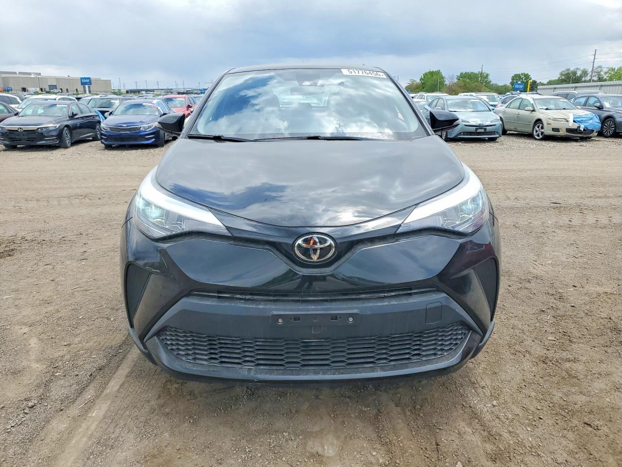 2020 Toyota C-Hr Le - Image 5