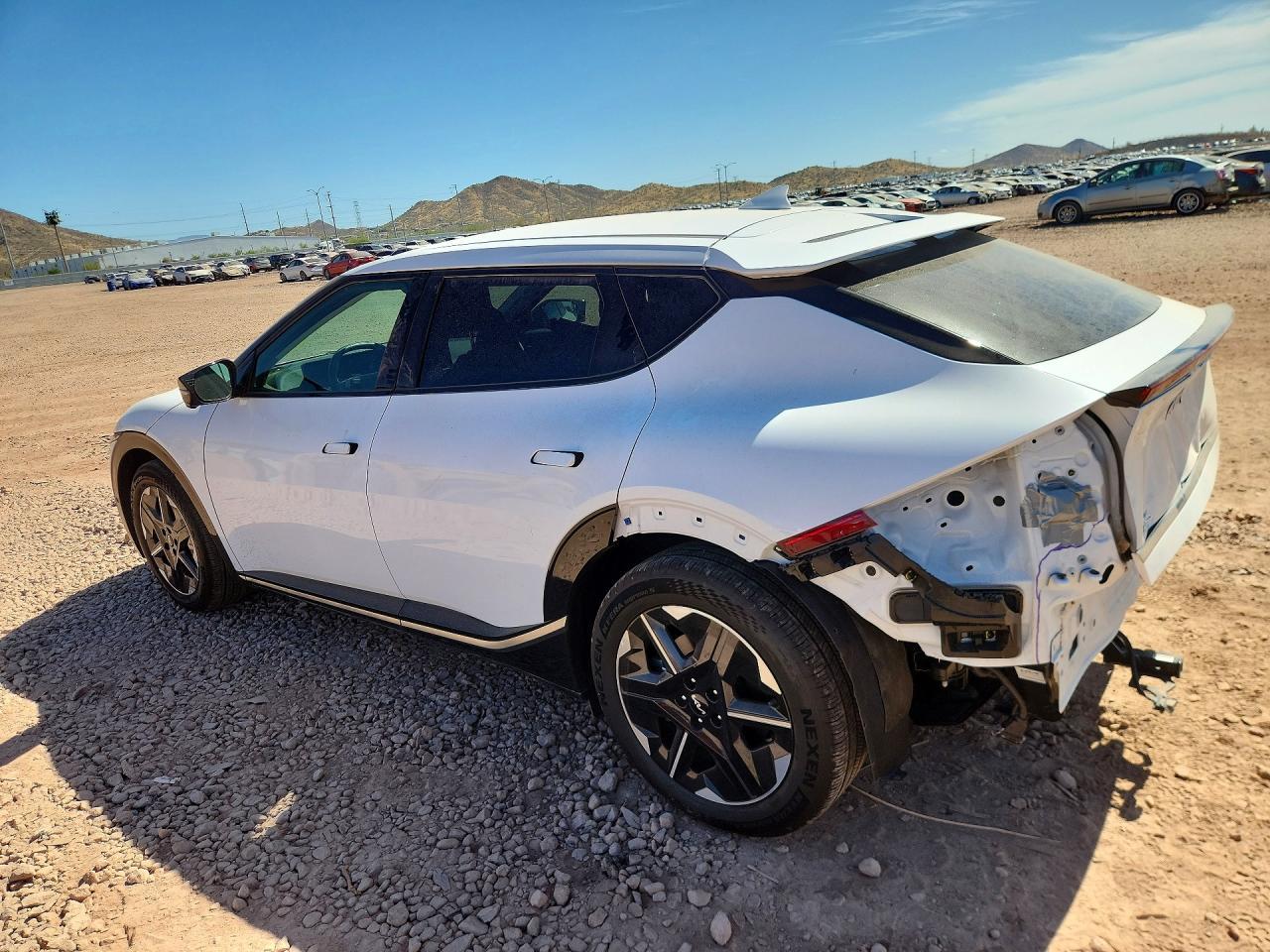 2025 Kia Ev6 Wind - Фото 2