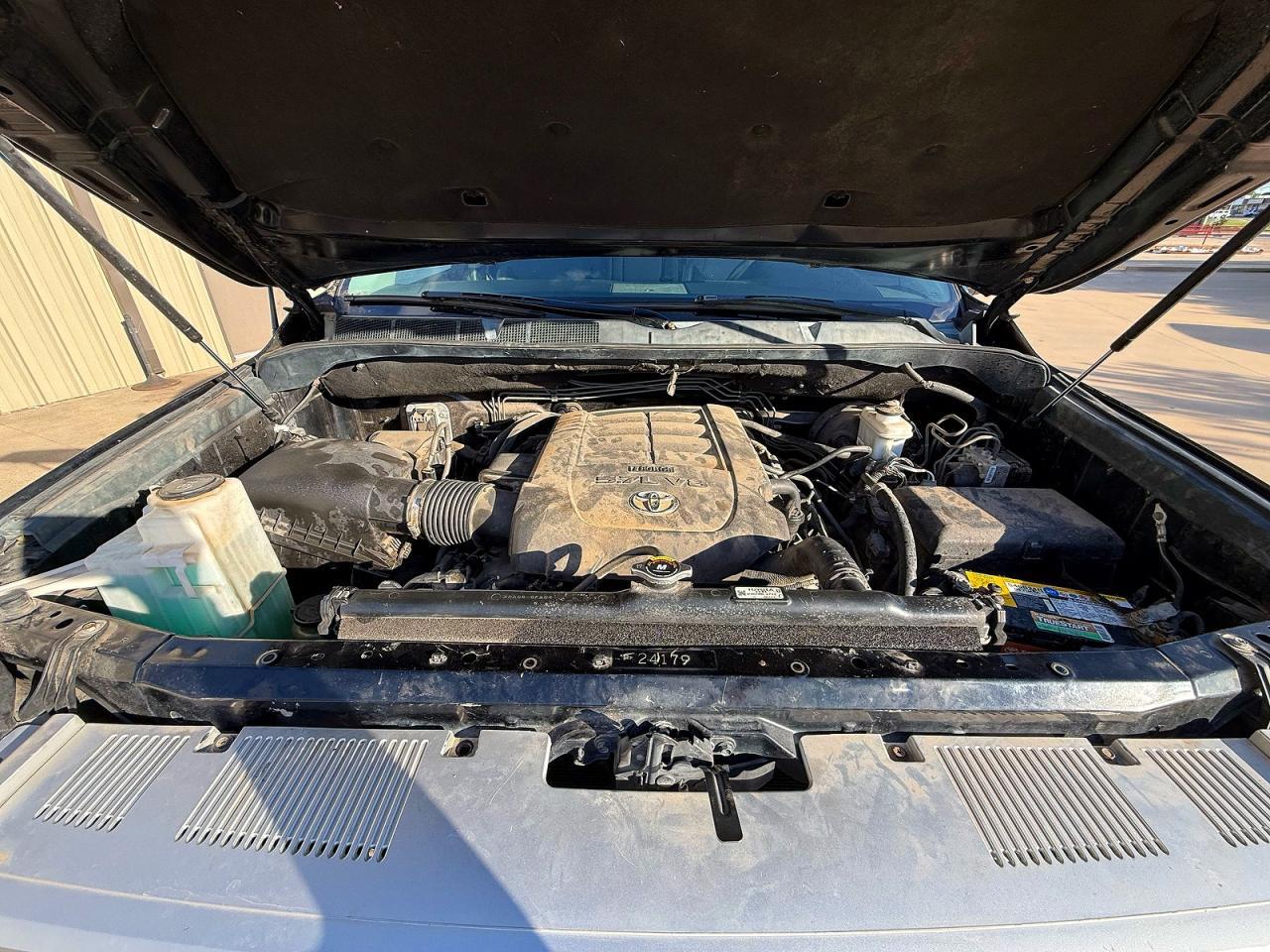 2015 Toyota Tundra Sr5 - Image 7