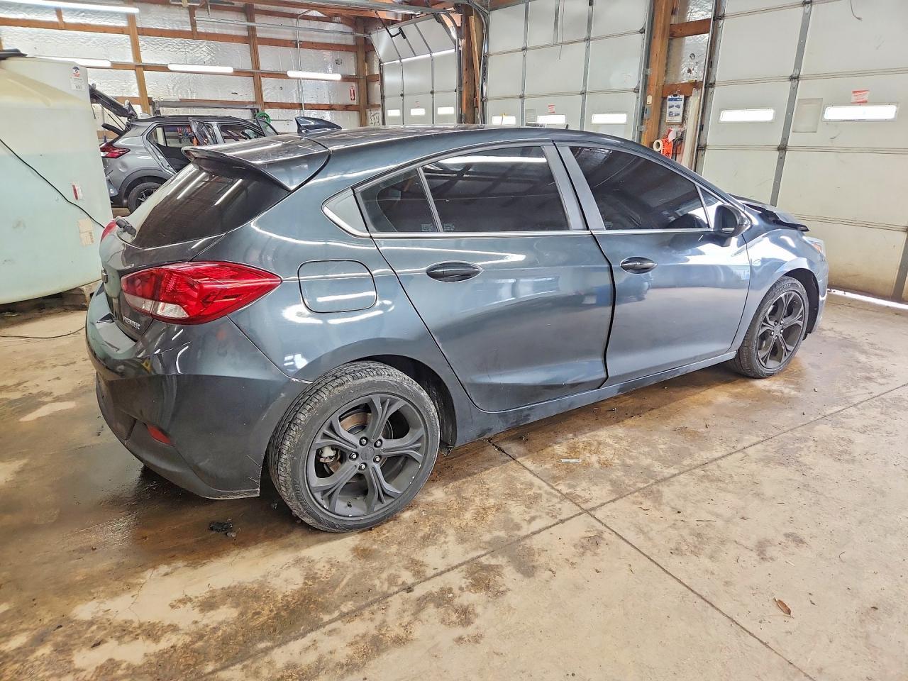 2019 Chevrolet Cruze Premier - Фото 3