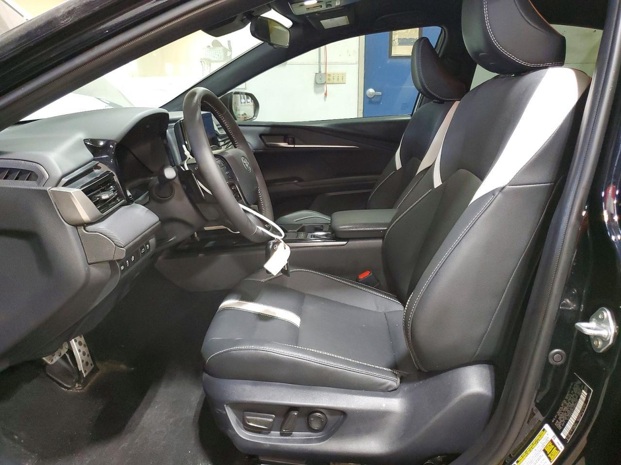 2026 Toyota Camry Se - Image 7