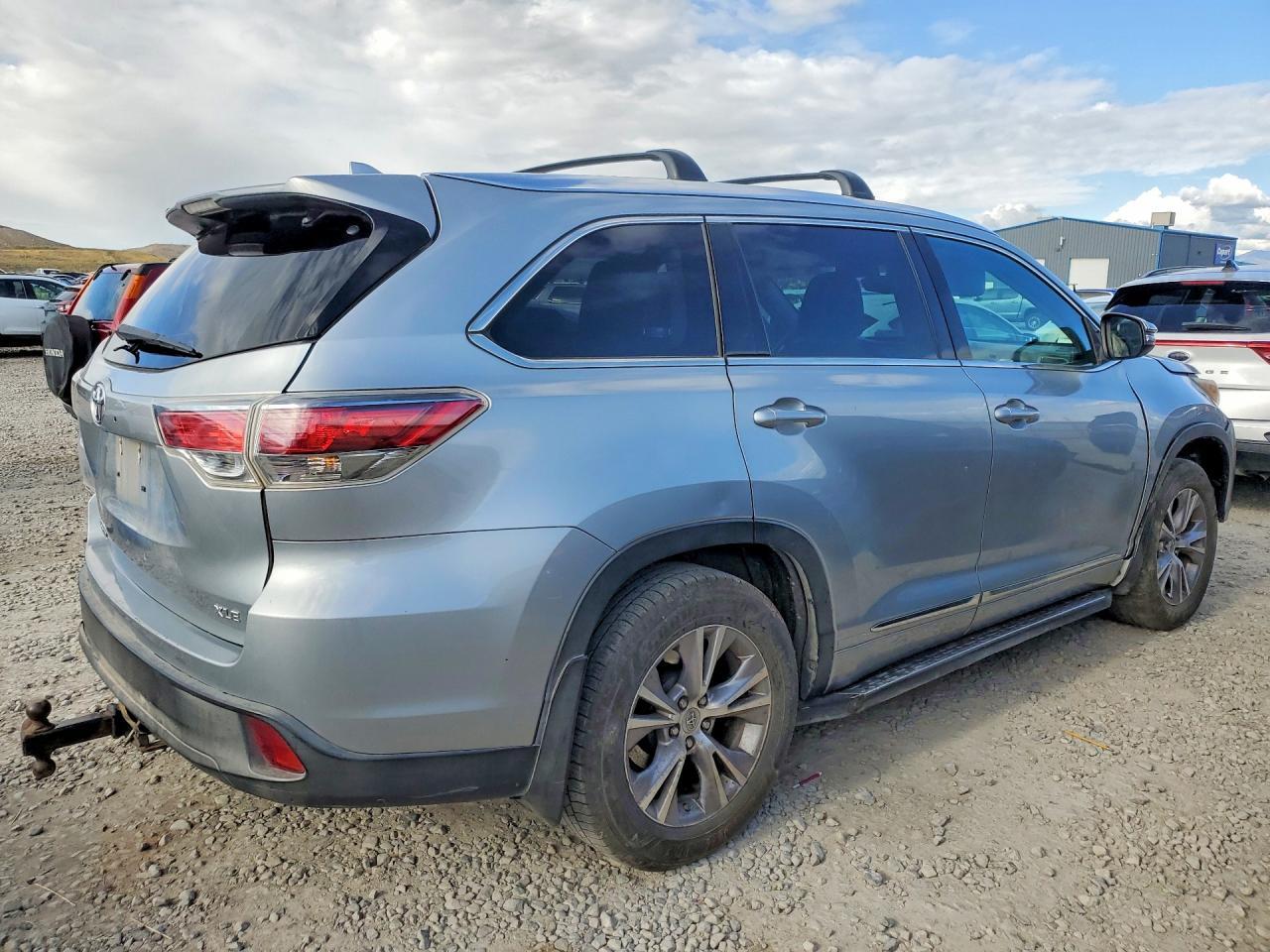 2015 Toyota Highlander Xle - Фото 3