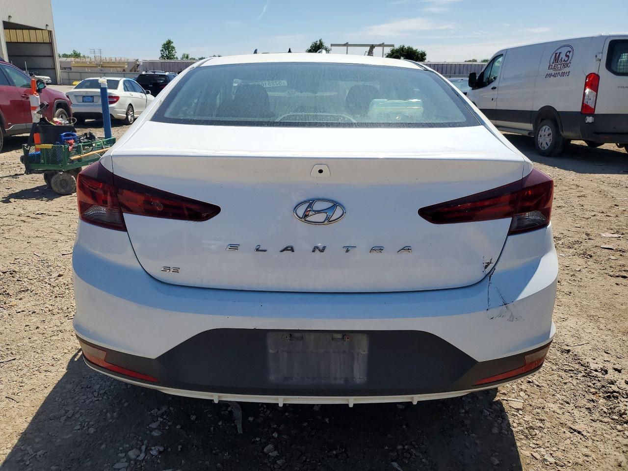 2020 Hyundai Elantra Se - Фото 6