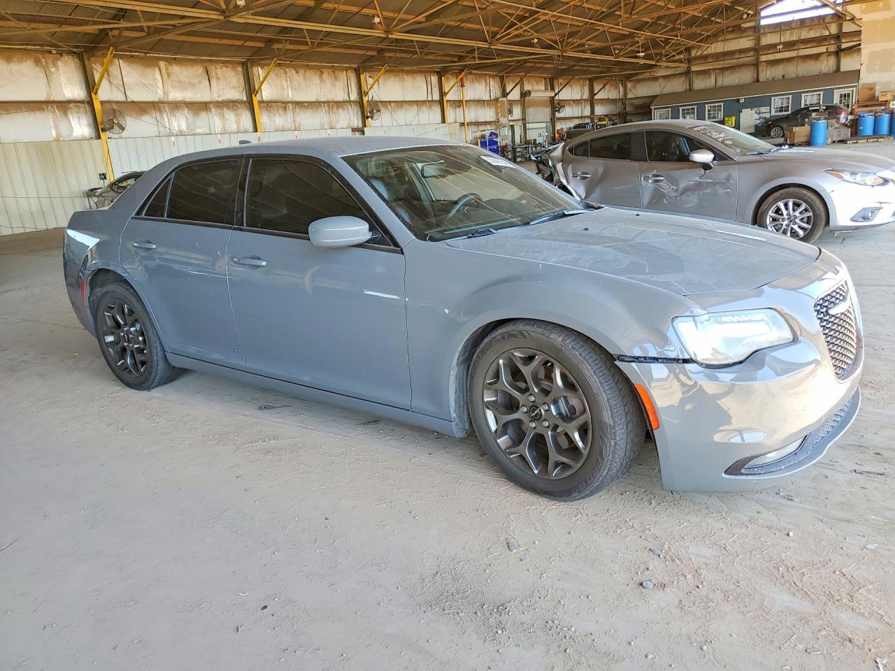 2017 Chrysler 300 S - Фото 4