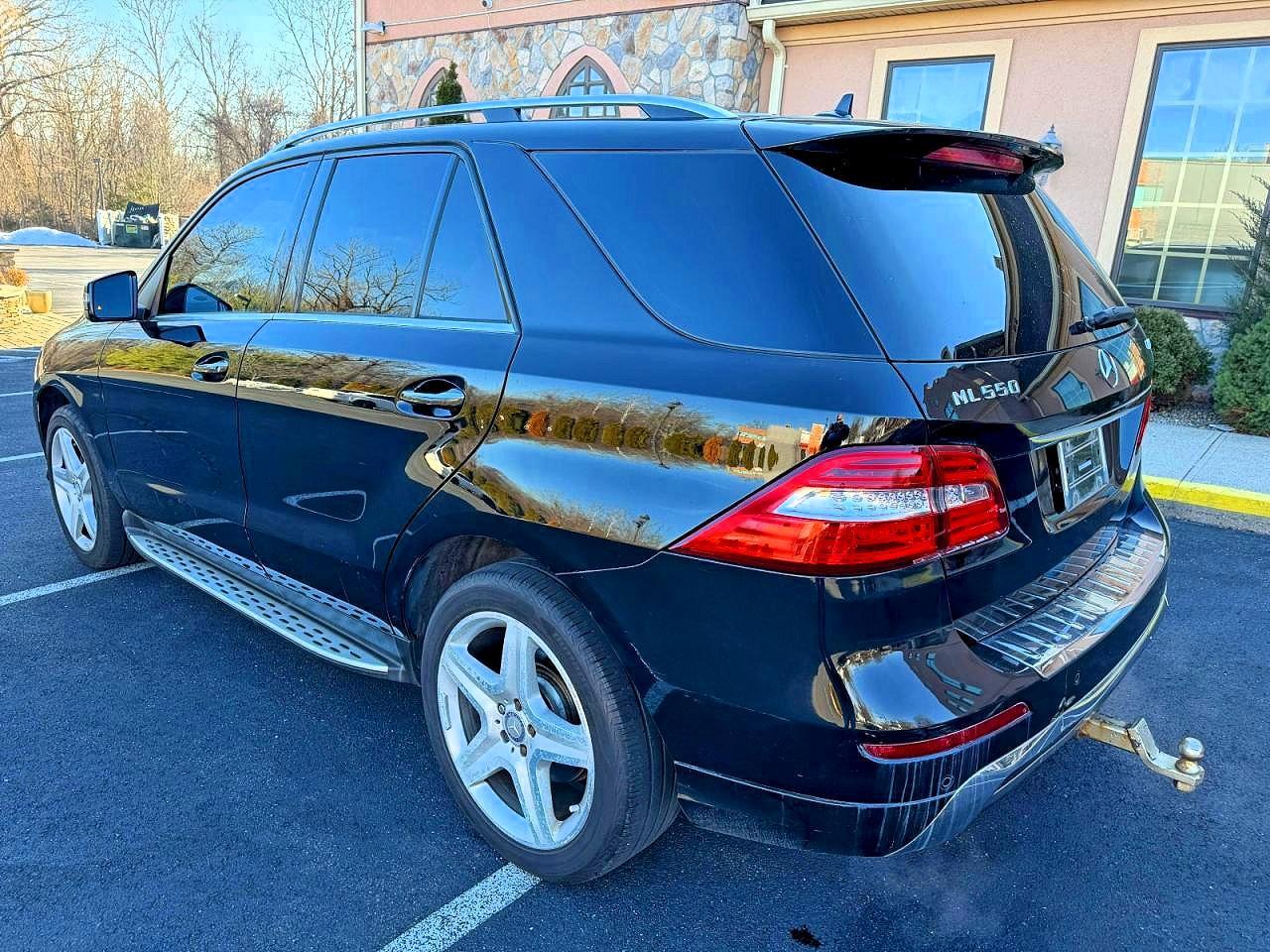 2014 Mercedes-Benz Ml 550 4Matic - Image 2