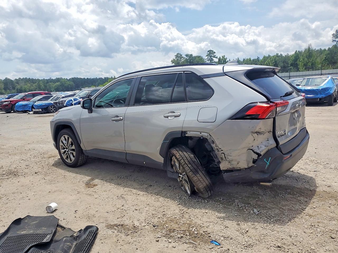 2021 Toyota Rav4 Xle Premium - Фото 2