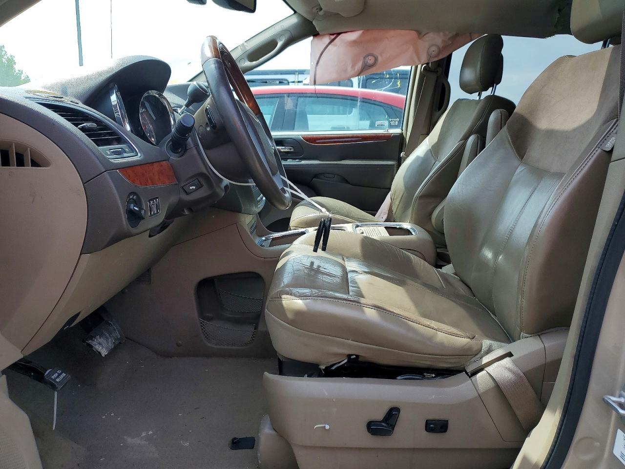2014 Chrysler Town & Country Limited - Фото 7
