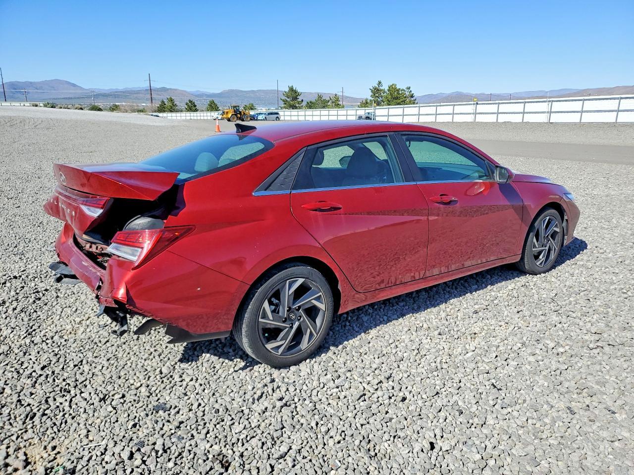 2024 Hyundai Elantra Sel - Image 3