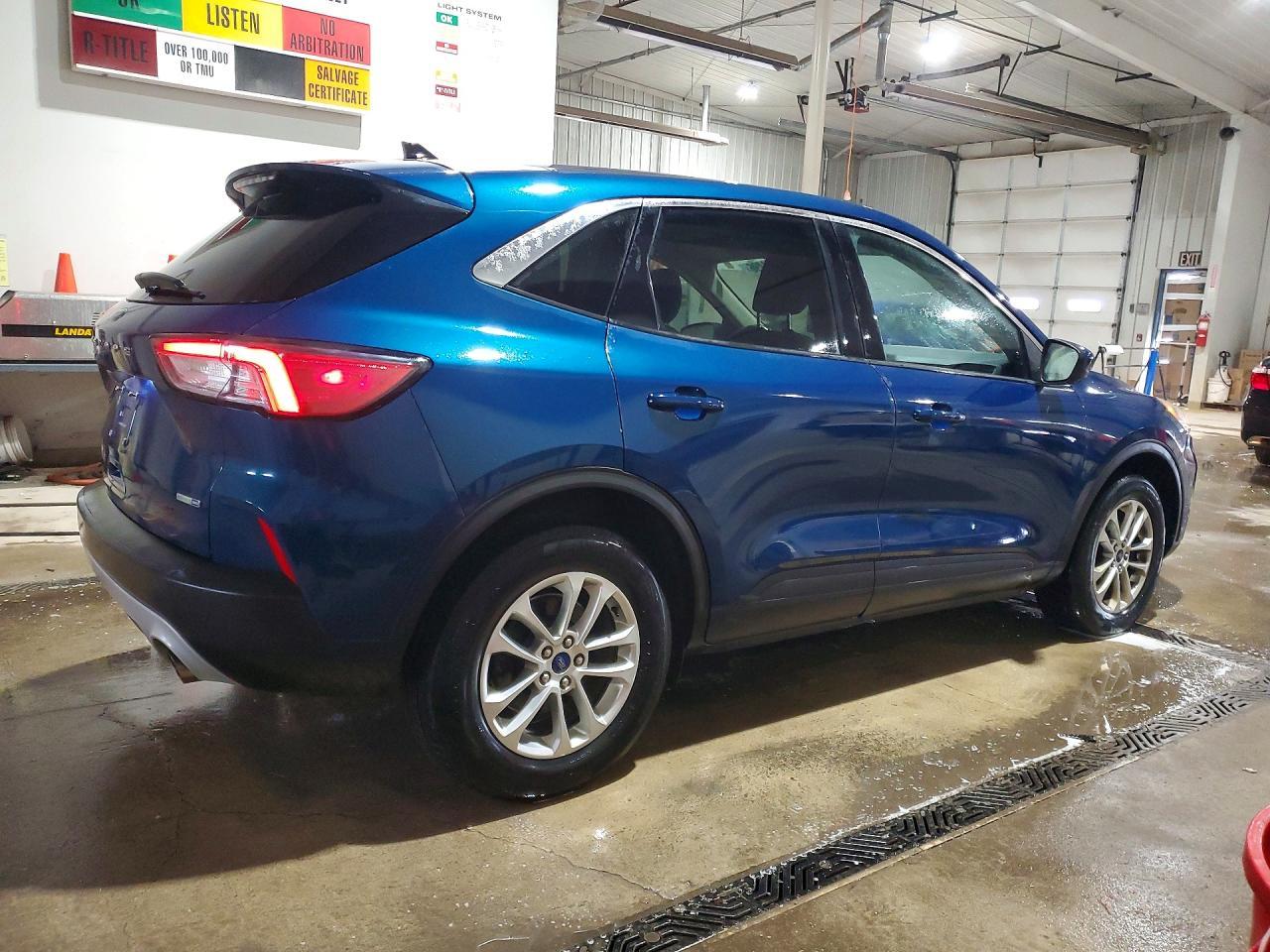 2020 Ford Escape Se - Фото 3