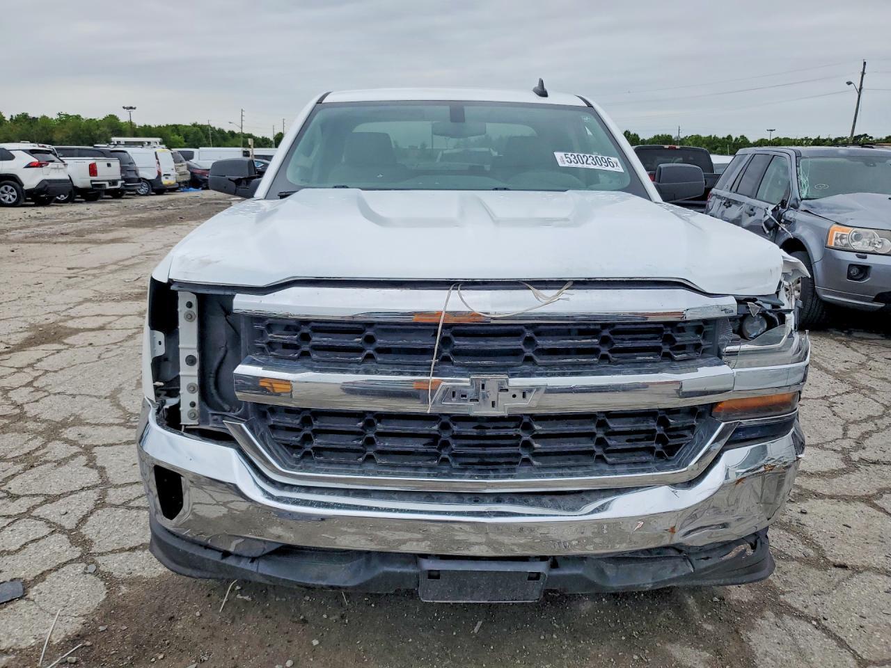 2017 Chevrolet Silverado K1500 - Image 5