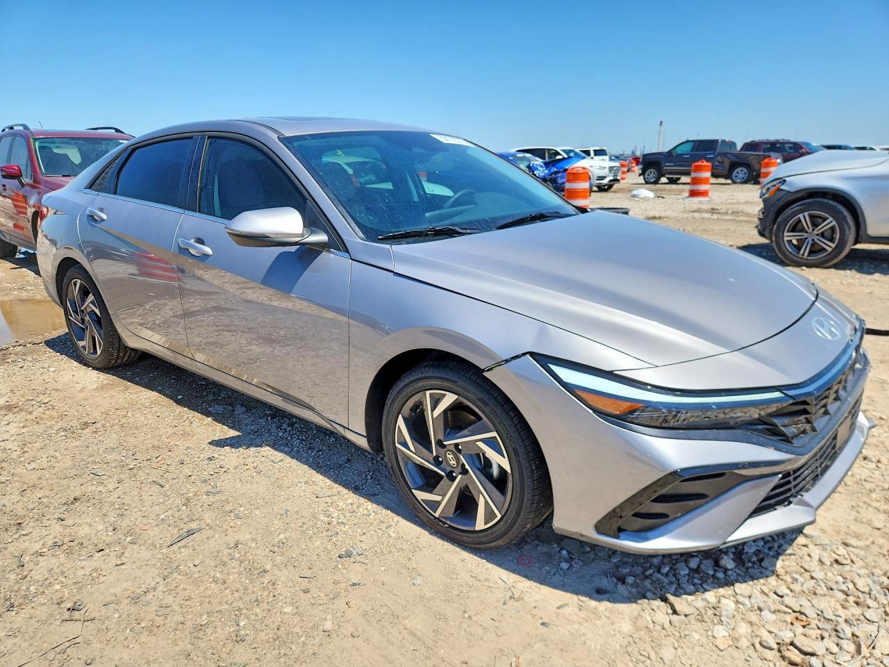 2026 Hyundai Elantra Limited - Image 4