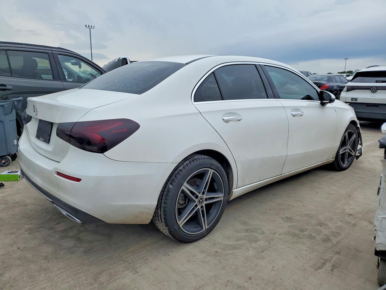 2019 Mercedes-Benz A 220 - Image 3