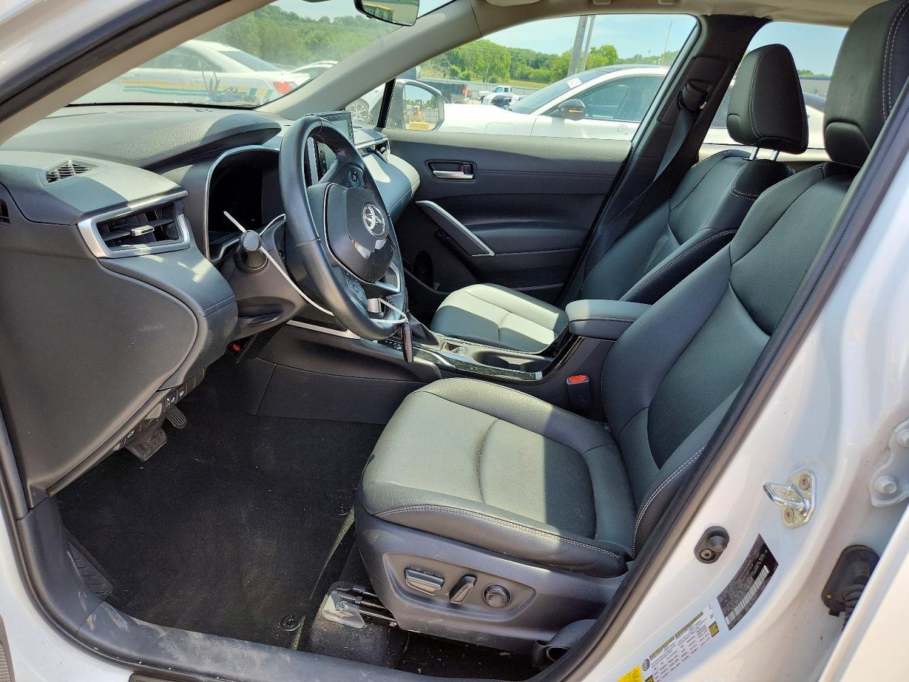 2022 Toyota Corolla Cross Xle - Image 7