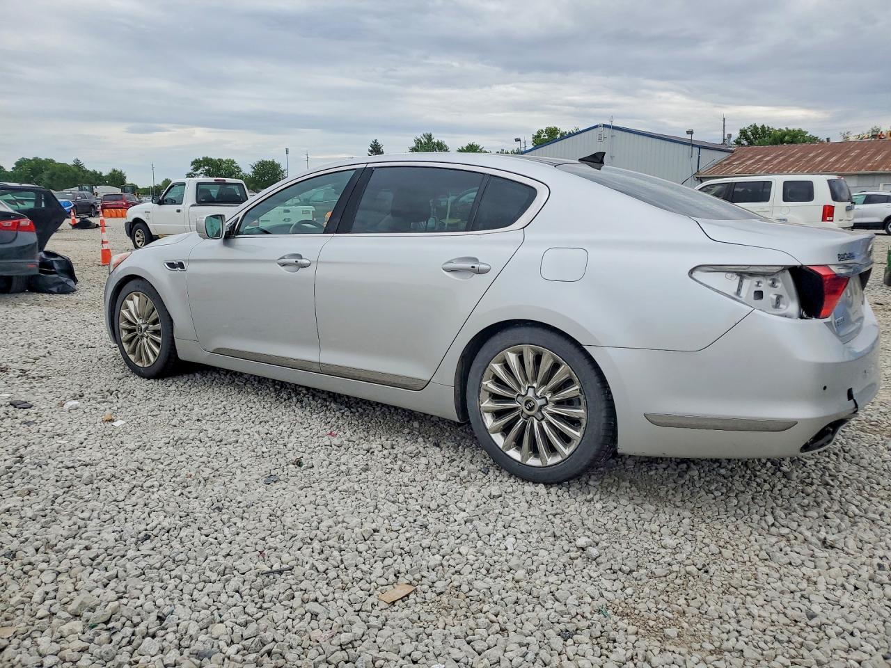 2015 Kia K900 Luxury - Фото 2