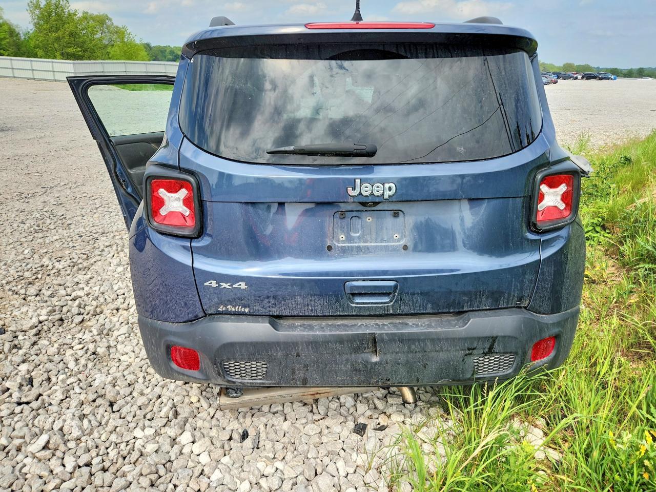 2023 Jeep Renegade Latitude - Фото 6