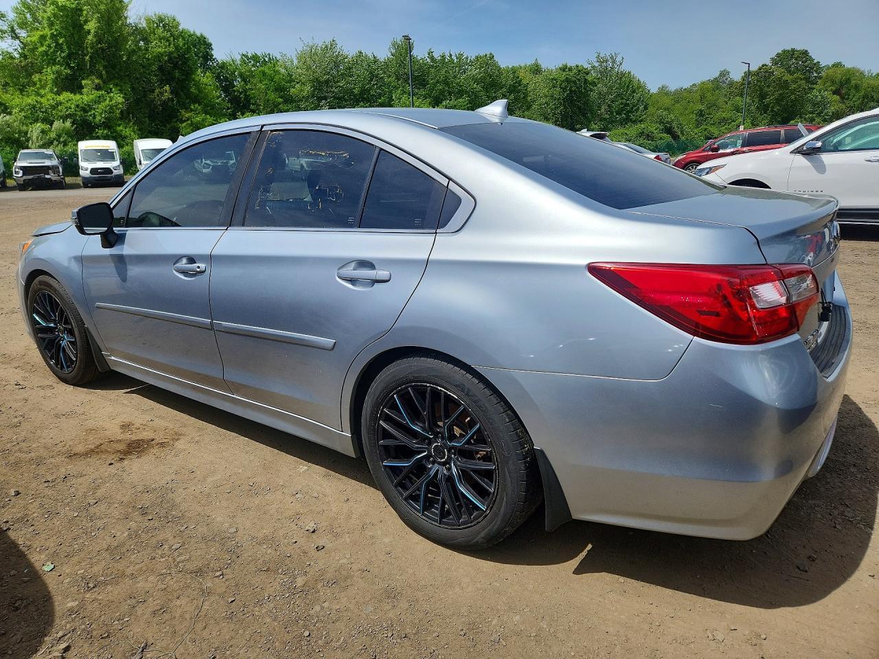 2017 Subaru Legacy 2.5I Limited - Фото 2