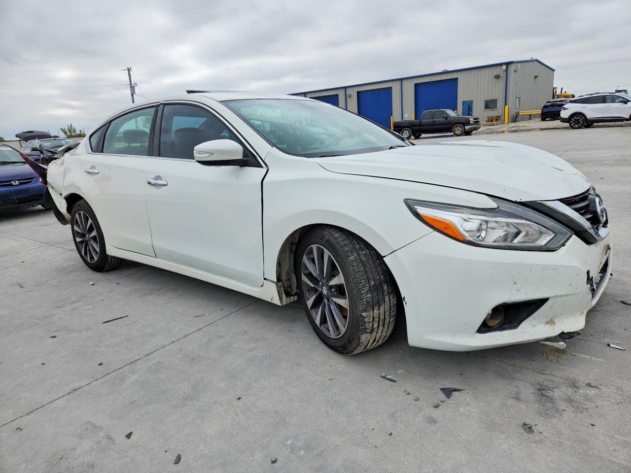 2016 Nissan Altima - Фото 4