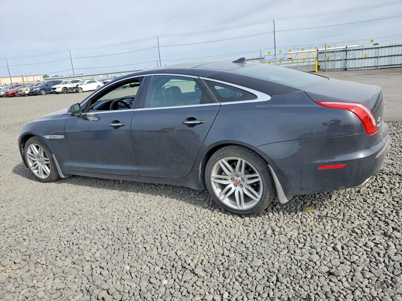 2015 Jaguar Xj - Фото 2