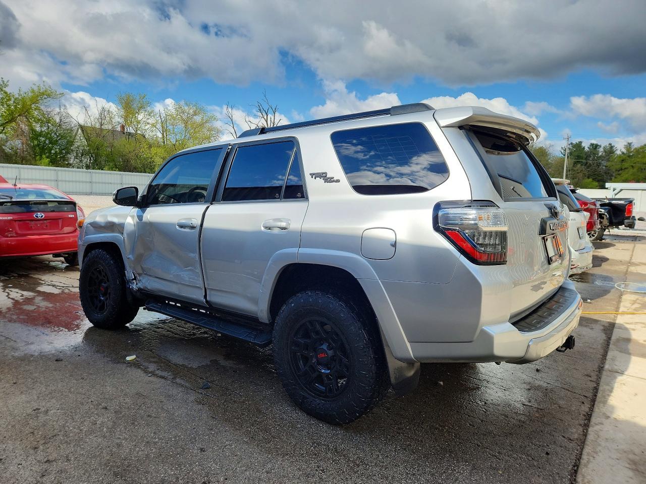 2022 Toyota 4Runner Trd Off-Road Premium - Фото 2