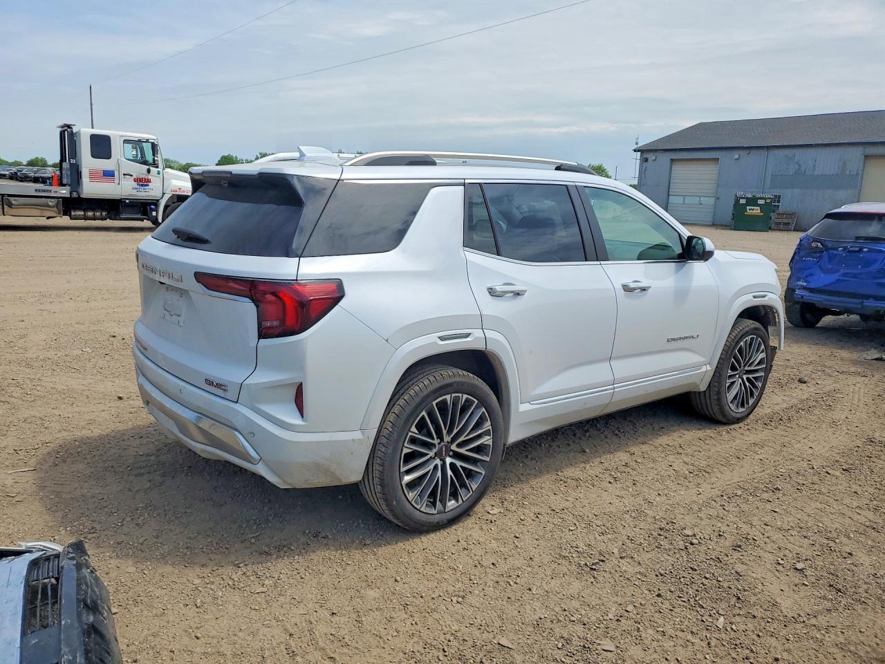 2026 GMC Terrain Denali - Image 3