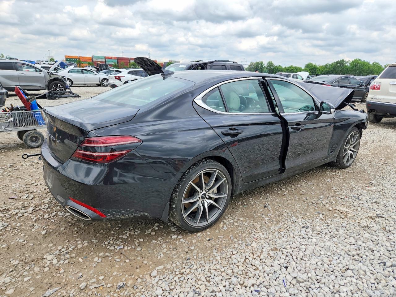 2025 Genesis G70 2.5T Standard - Фото 3