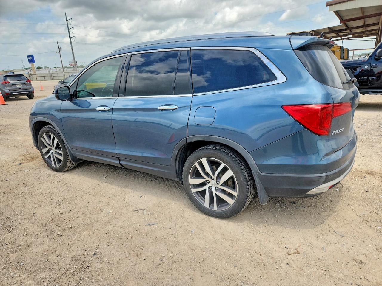 2018 Honda Pilot Elite - Фото 2