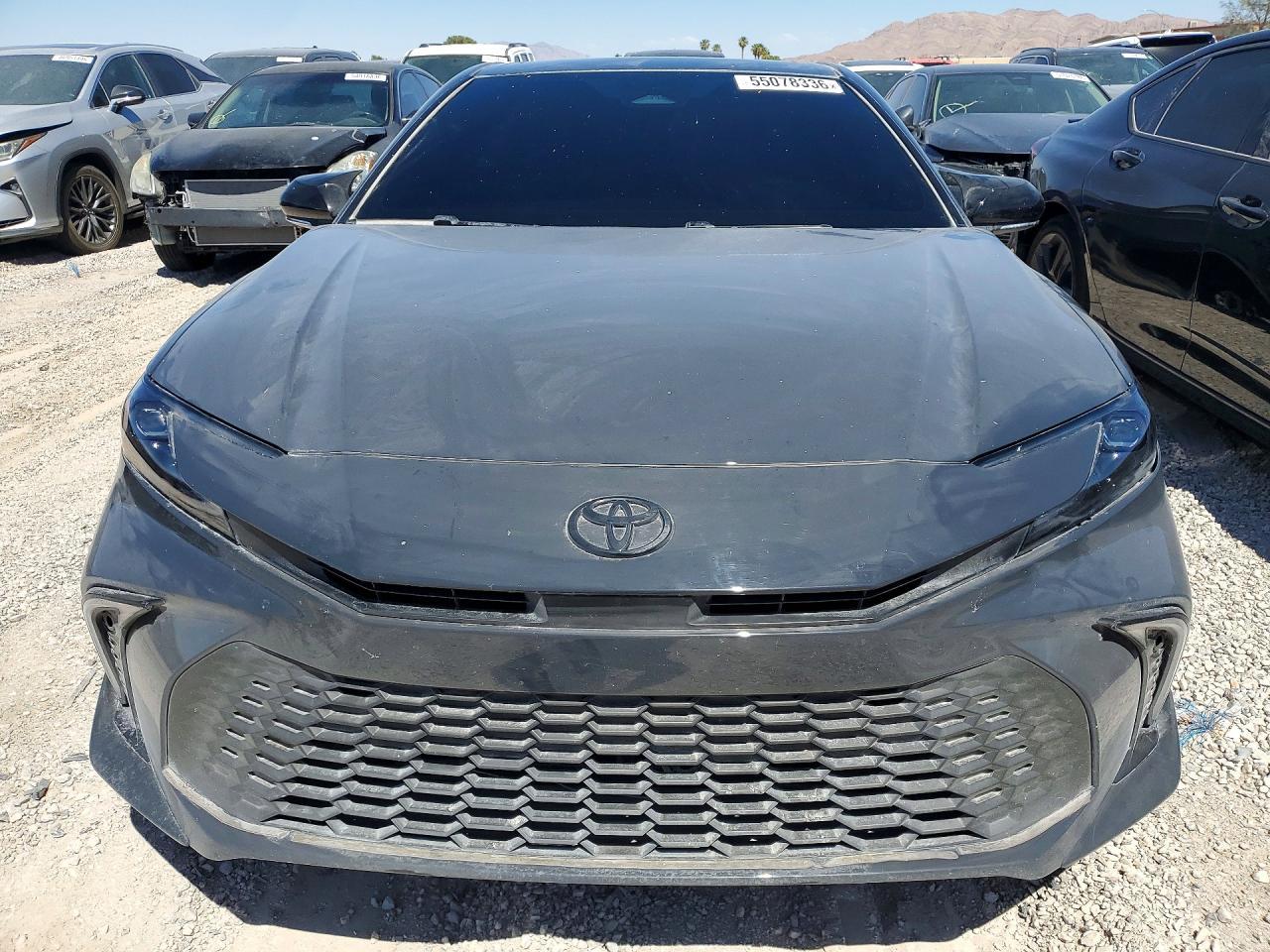 2025 Toyota Camry Se - Image 5