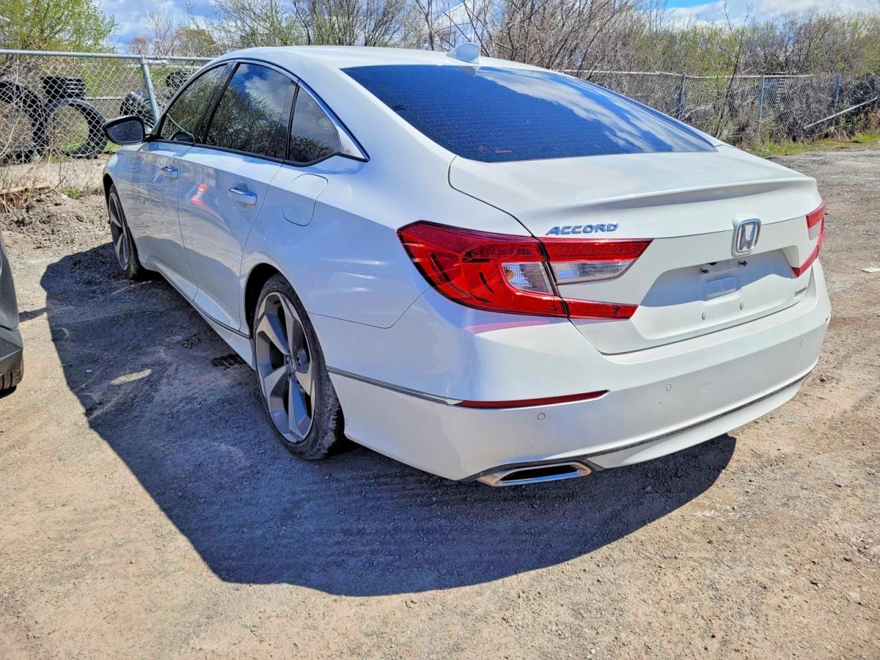 2018 Honda Accord Touring - Image 3