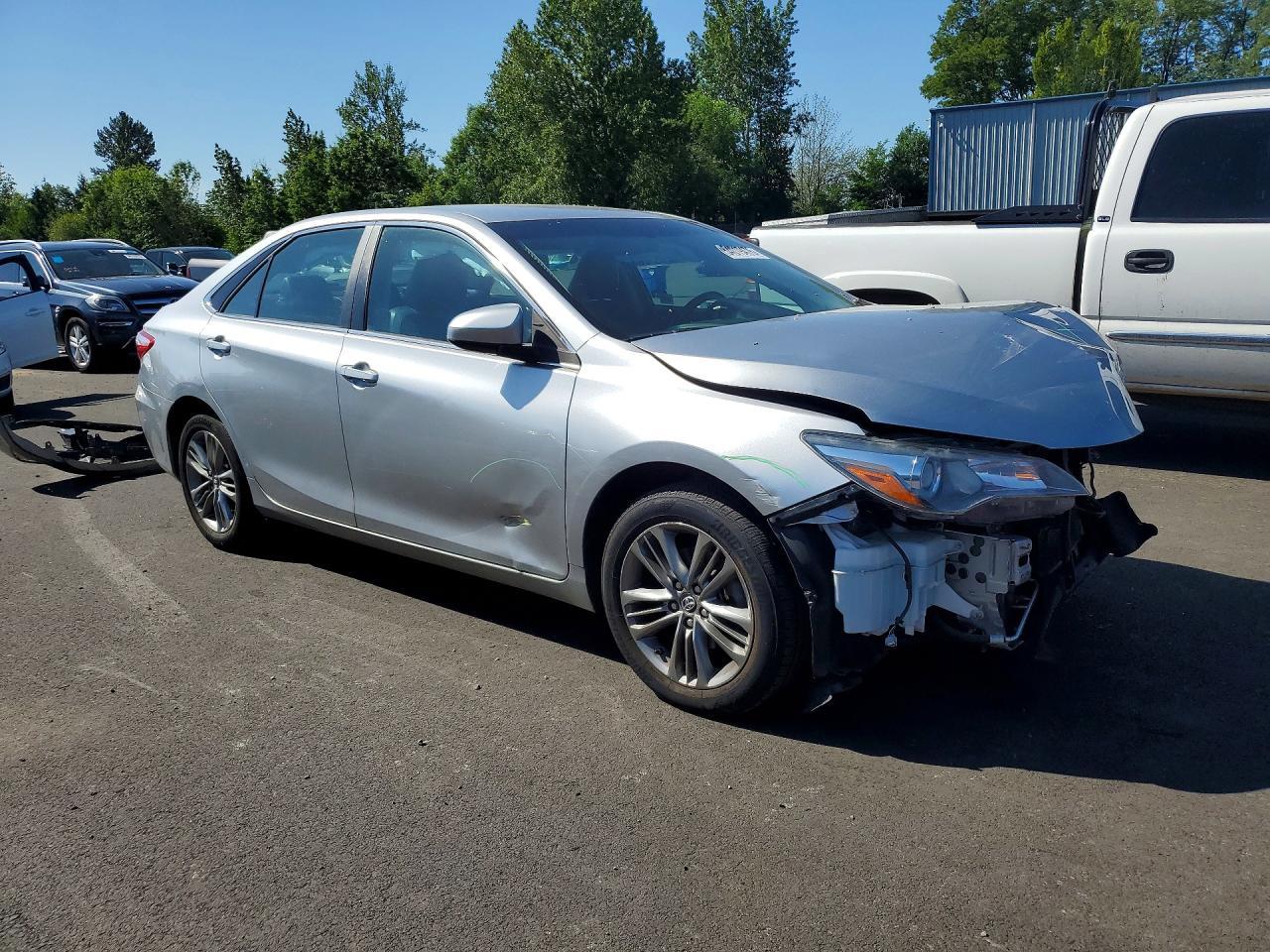 2016 Toyota Camry Se - Image 4